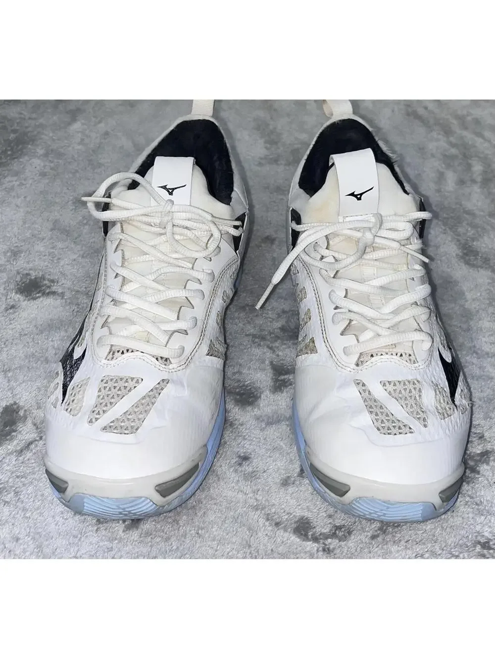Mizuno White Light Blue Athletic Sneakers with Black Logo